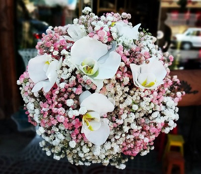  دسته گل عروس با گل ارکیده و ژیپسوفیلا